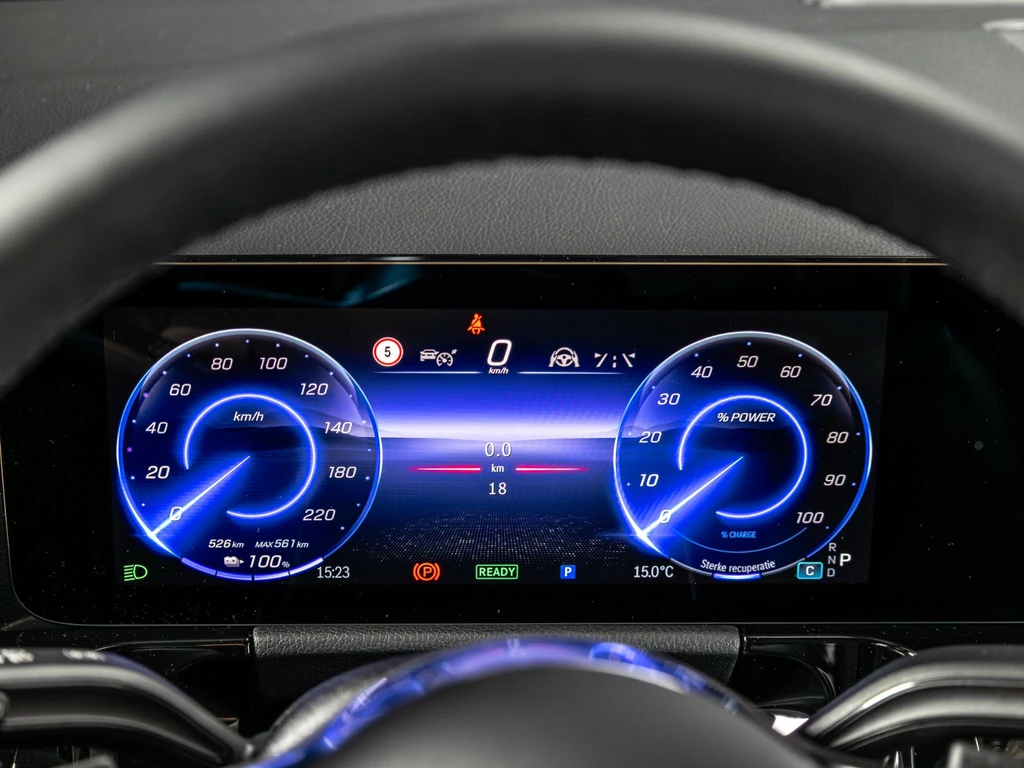 Mercedes-Benz EQA – foto 15