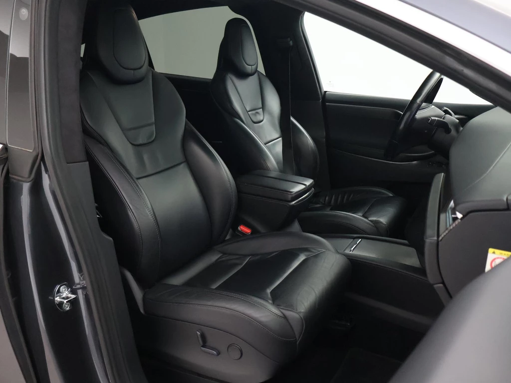 Tesla Model X – foto 18