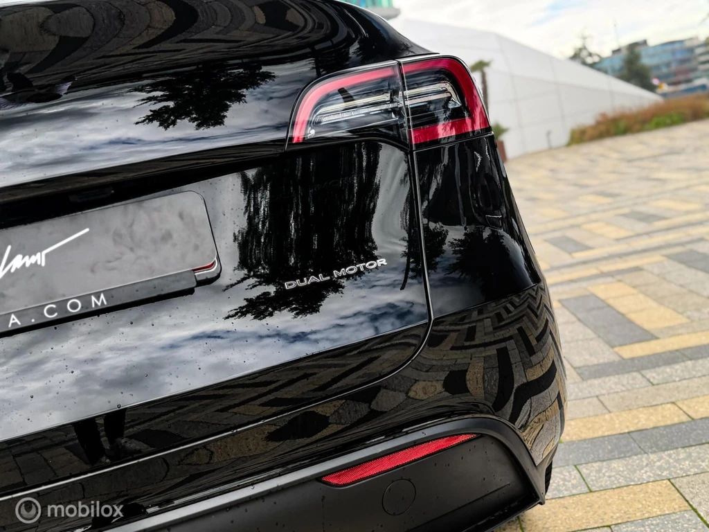 Tesla Model Y – foto 11