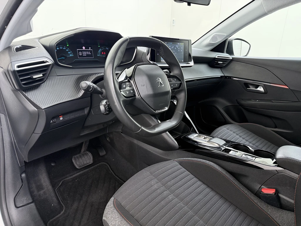 Peugeot e-208 – foto 13