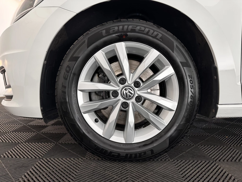 Volkswagen Touran – foto 22