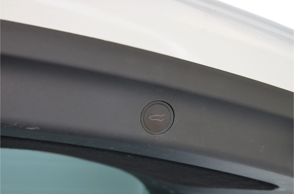 Tesla Model Y – foto 32
