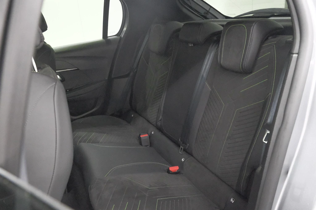 Peugeot e-208 – foto 33