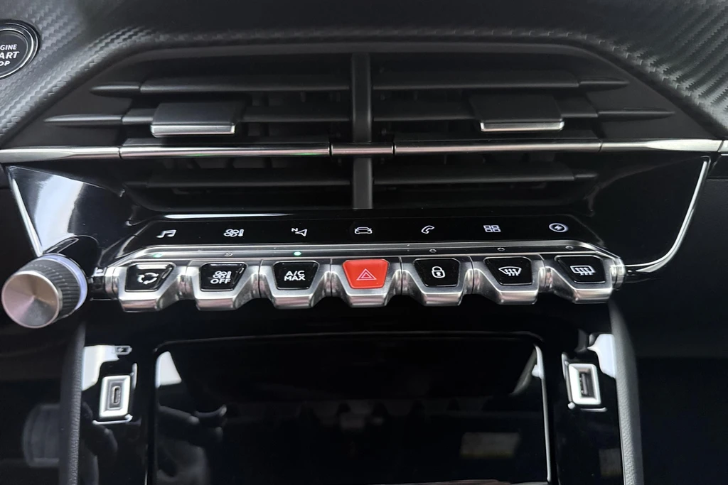 Peugeot e-2008 – foto 26