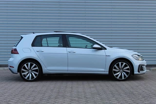 Volkswagen Golf – thumbnail 9