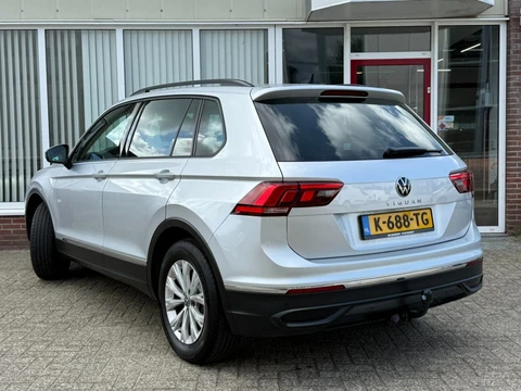 Volkswagen Tiguan 1.5 TSI Life Orgineel NL I Stoelverwarming I Trekhaak I Adaptive Cruise I Volledig onderhouden