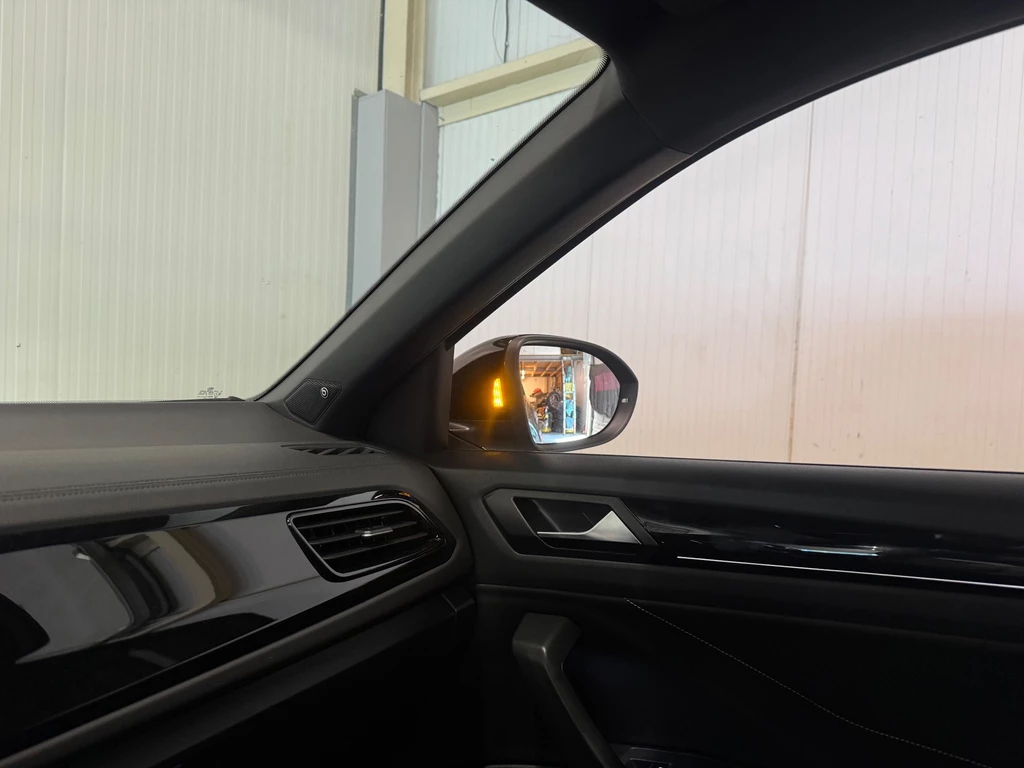Volkswagen T-Roc – foto 21