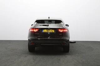 Jaguar F-PACE – thumbnail 4