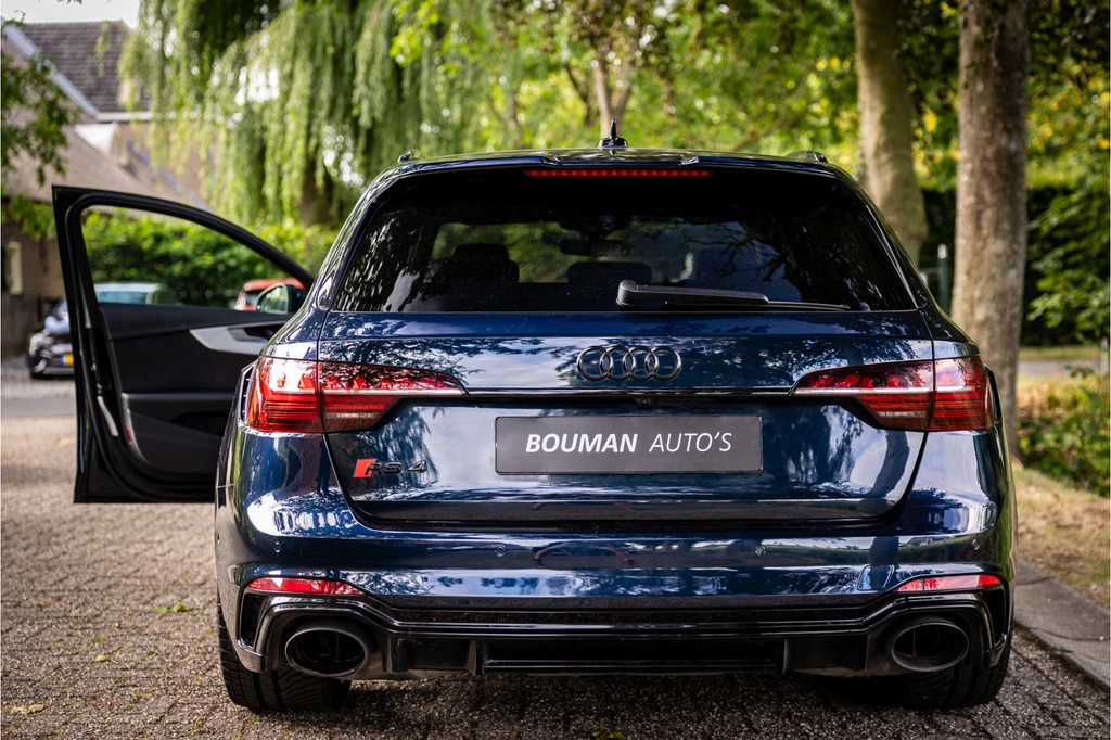 Audi RS4 – foto 7