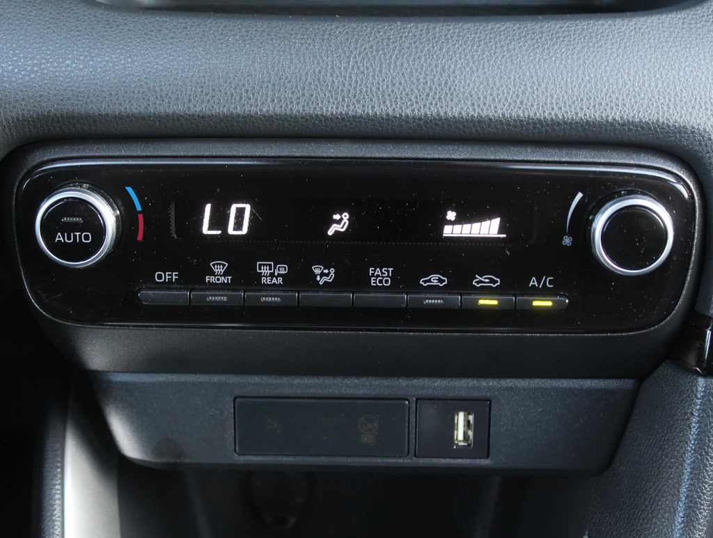 Toyota Yaris – foto 18