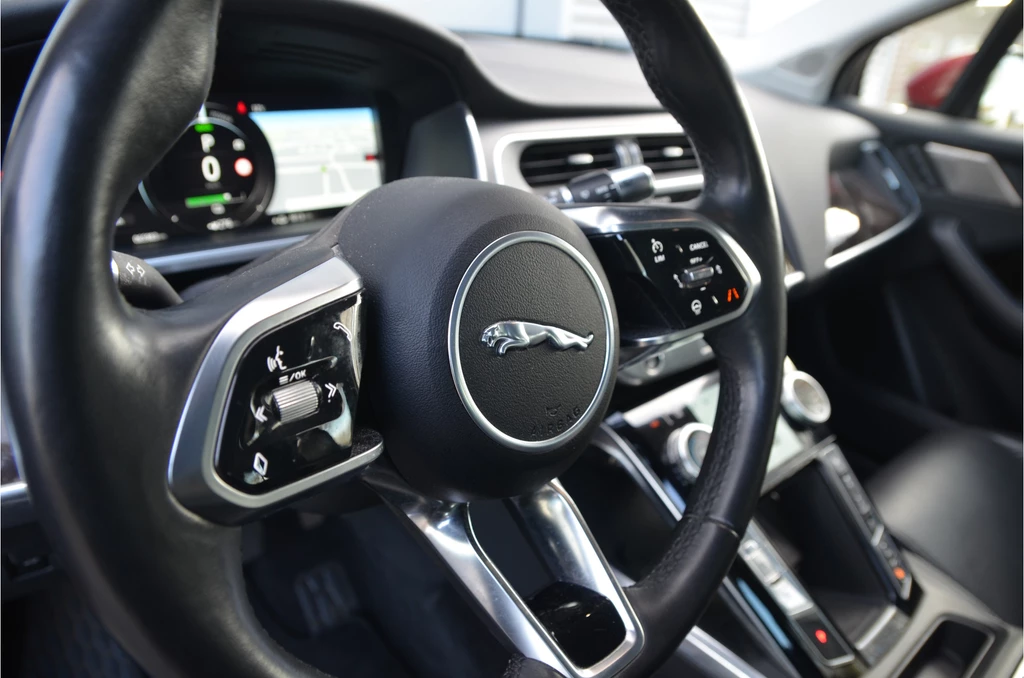 Jaguar I-PACE – foto 15