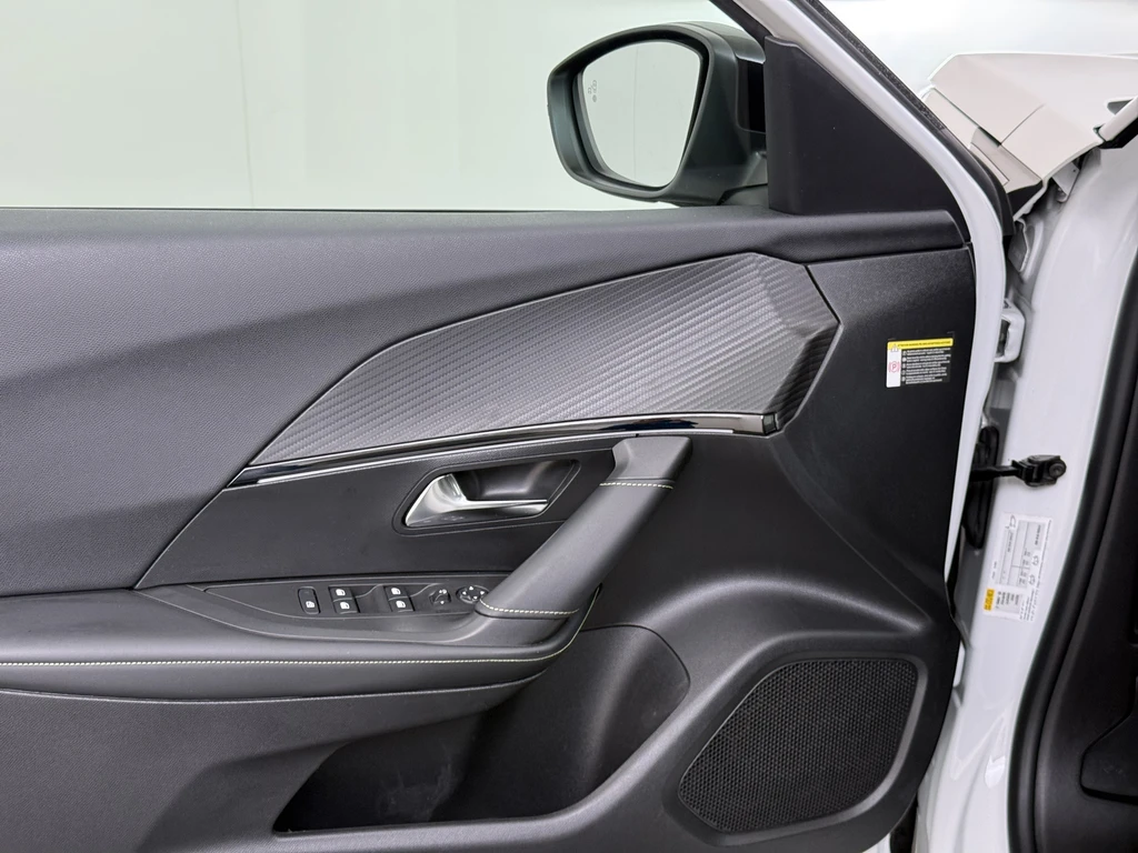Peugeot e-2008 – foto 34