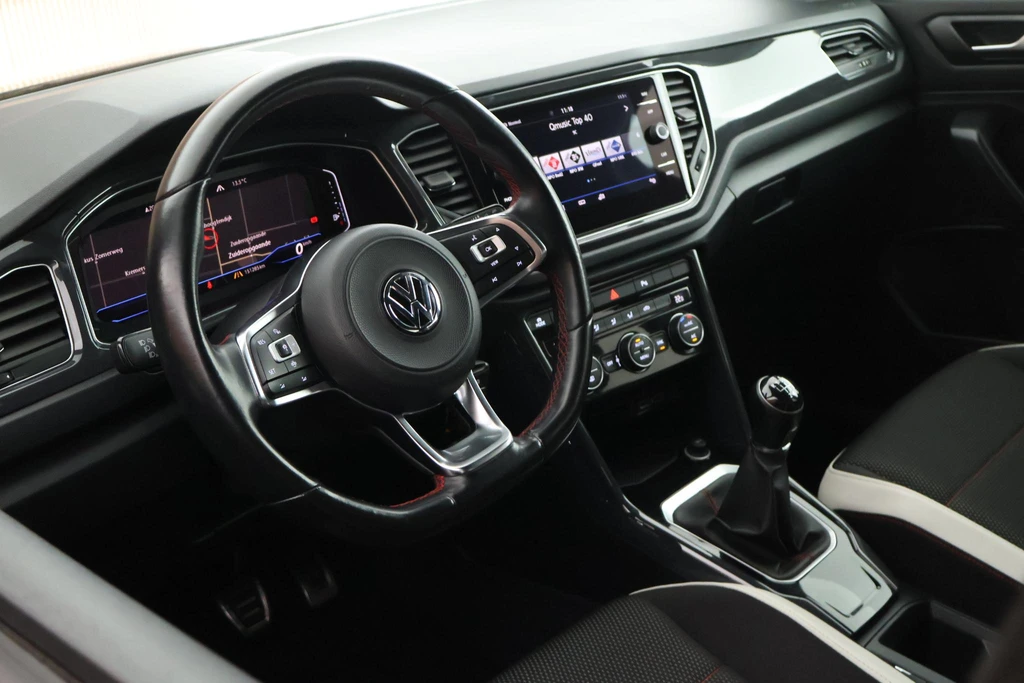Volkswagen T-Roc – foto 8