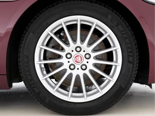 Jaguar XE – thumbnail 25