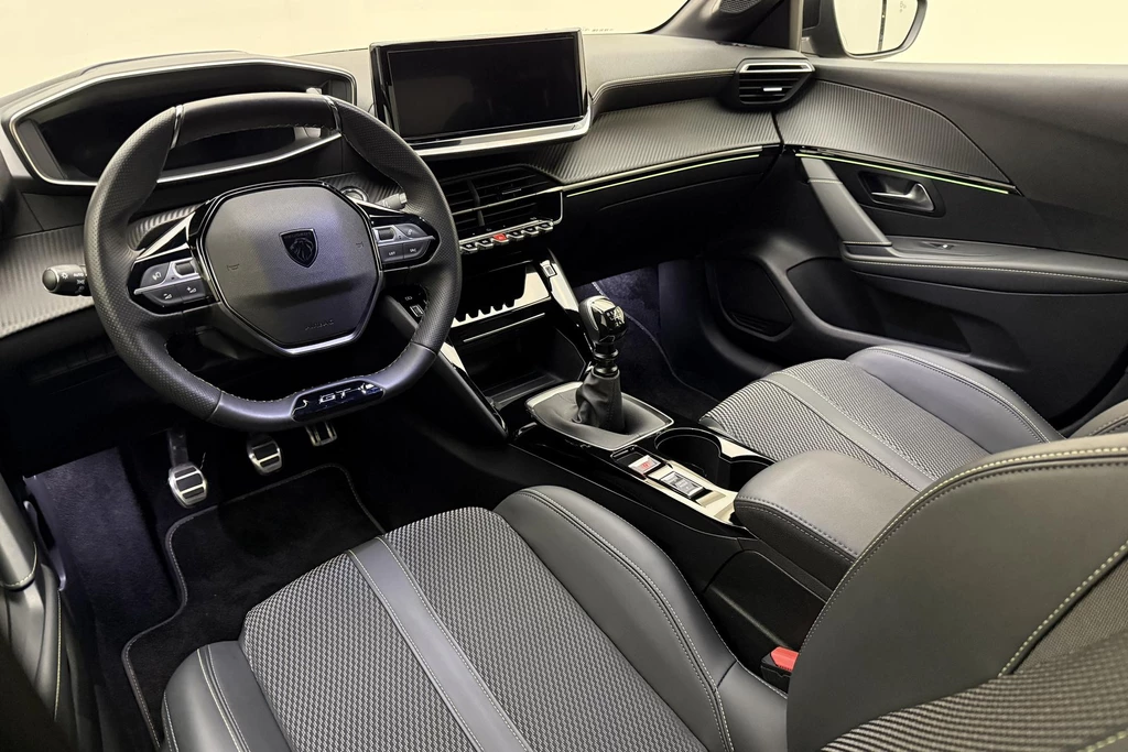 Peugeot 208 – foto 15