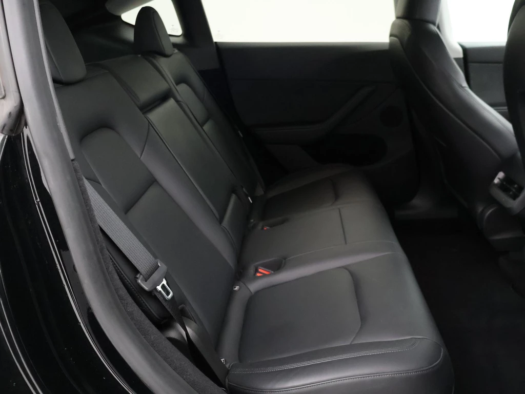 Tesla Model Y – foto 11