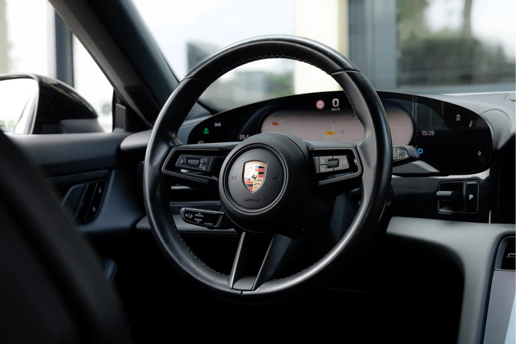 Porsche Taycan – foto 17