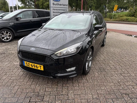 Ford Focus Wagon 1.0 ST-Line 125pk Trekhaak | 18 inch velgen | Climate control | Voorruit verwarming | NLD auto | Carplay, Android auto