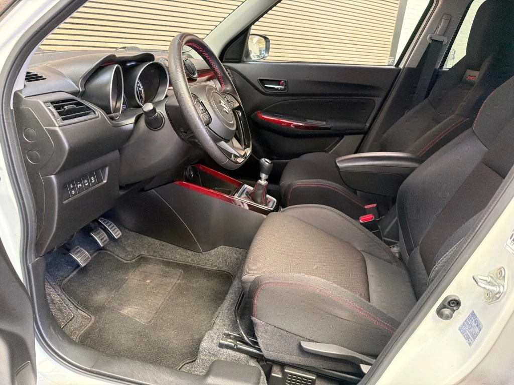 Suzuki Swift – foto 12