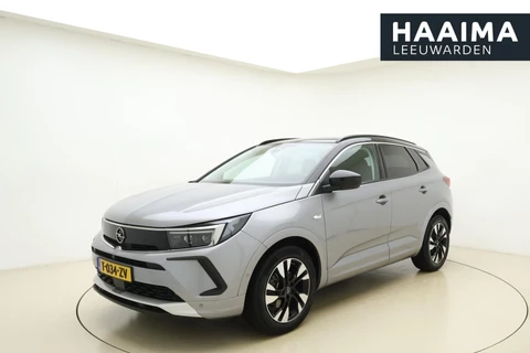 Opel Grandland 1.2 Turbo Ultimate 130 PK | Navigatie | Stoel & Stuurverwarming | Camera | Keyless | Alacantara lederen bekleding | Dakrails | AGR