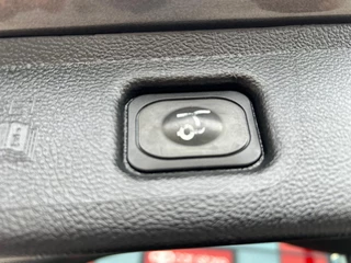 Ford S-Max – thumbnail 24