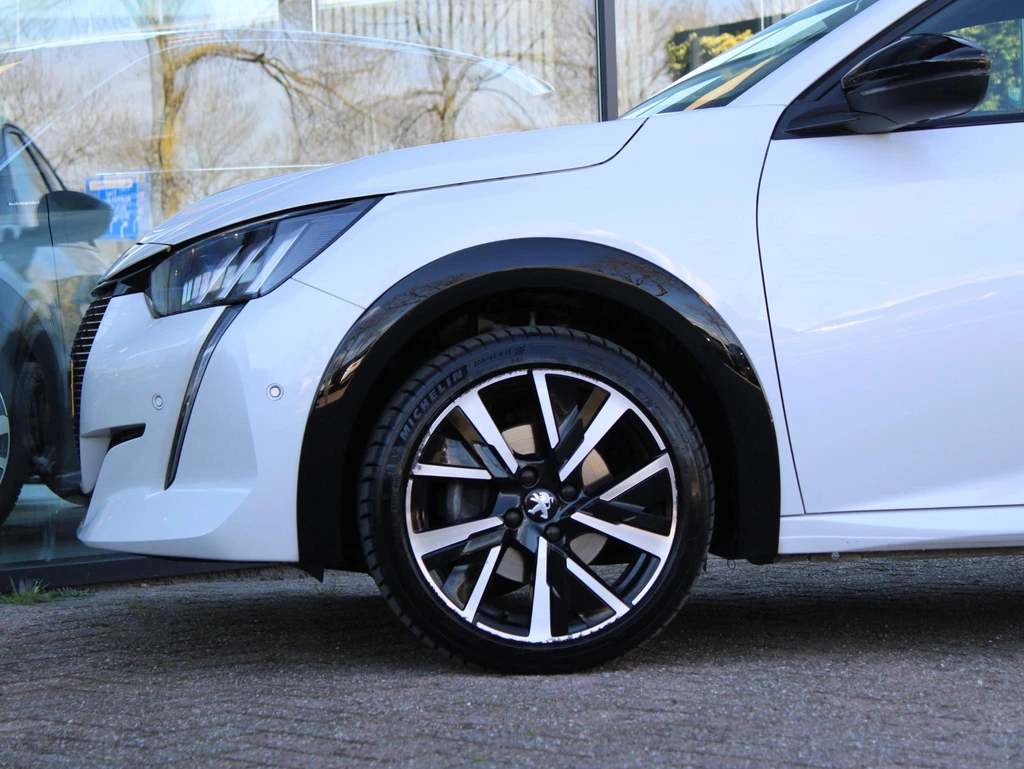 Peugeot 208 – foto 12