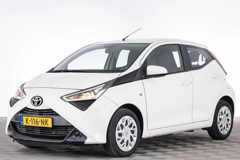 Toyota Aygo 1.0 VVT-i x-play | CAMERA | AIRCO ✅ 1e Eigenaar .