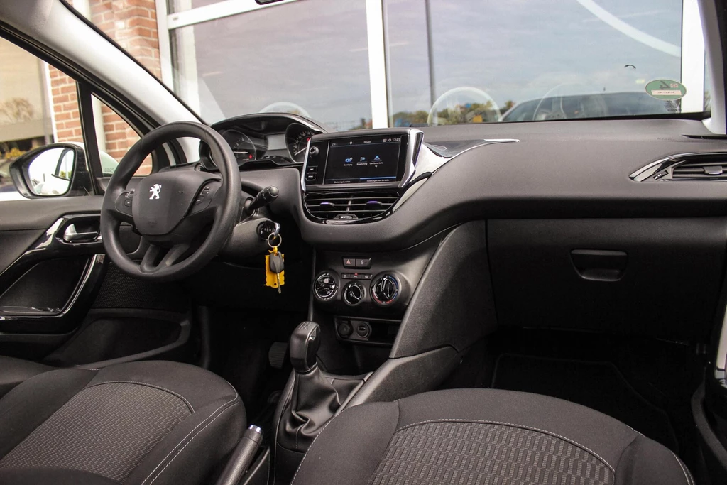 Peugeot 208 – foto 15
