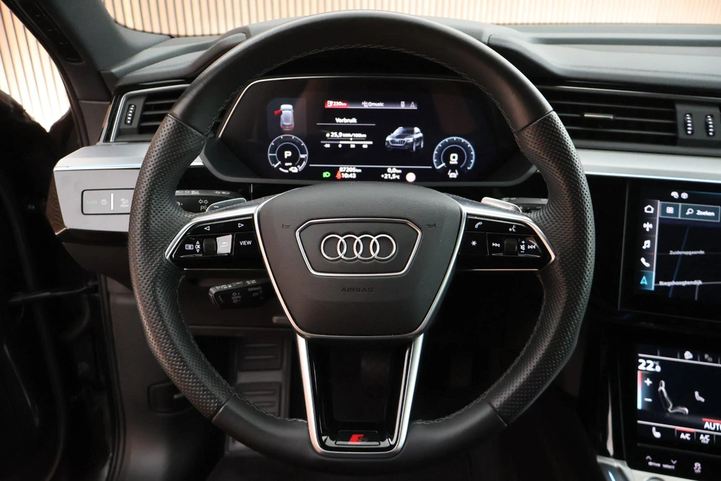 Audi e-tron – foto 19