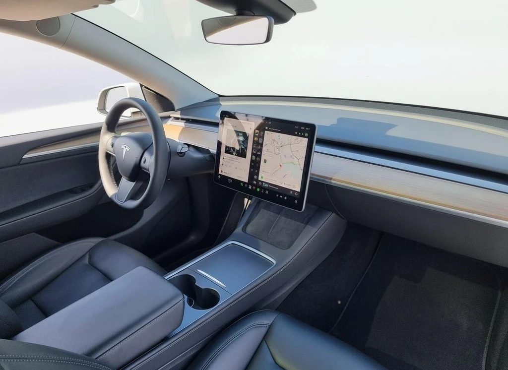 Tesla Model Y – foto 17