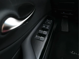 Lexus ES – thumbnail 23