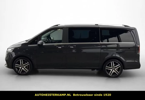 Mercedes-Benz V-Klasse 250d L2 Avantgarde 7 personen Distronic Klaptafel EL. Schuifdeuren Burmester 360 Camera 19 Inch Stuurverwarming Stoelverwarming