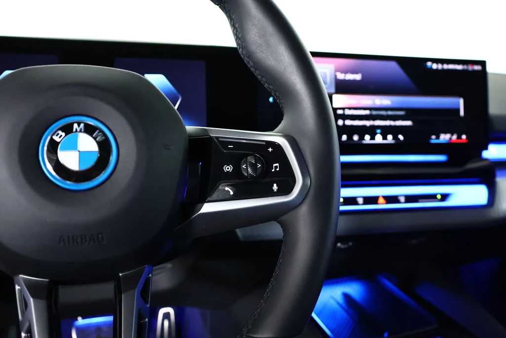 BMW i5 – foto 24