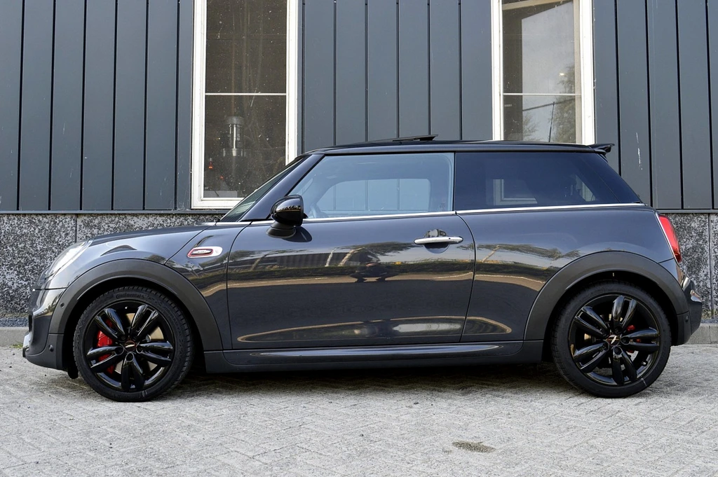 MINI 3-deurs – foto 2