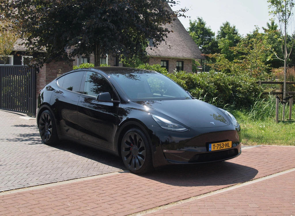 Tesla Model Y – foto 9