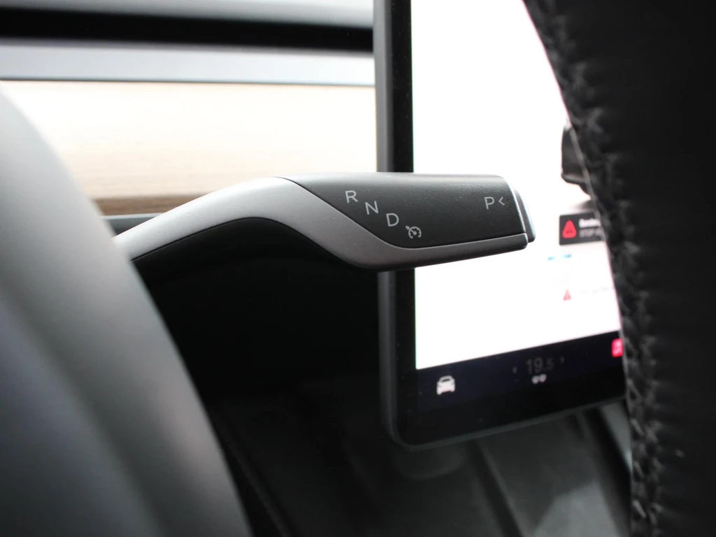 Tesla Model Y – foto 21