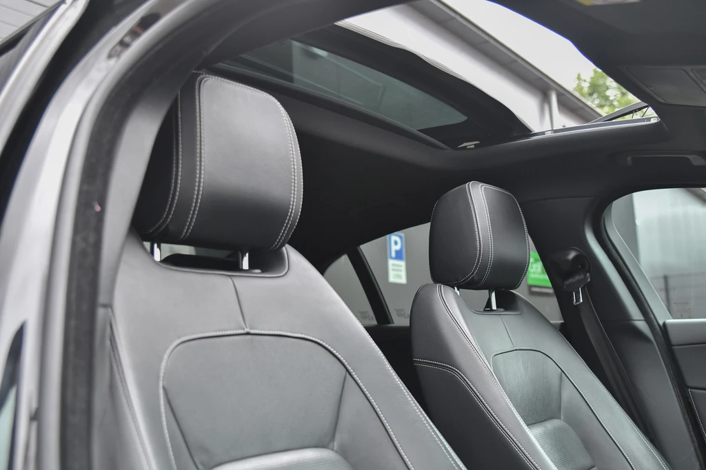Jaguar XE – foto 16