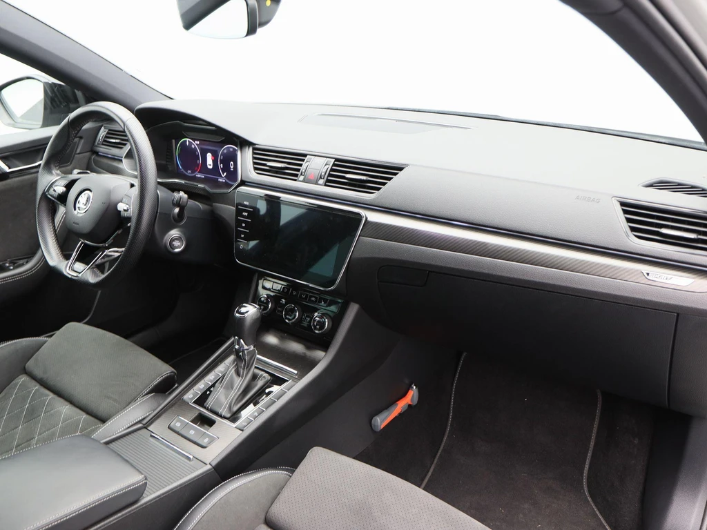 Škoda Superb – foto 40