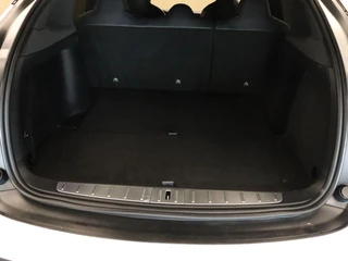 Tesla Model X – thumbnail 14