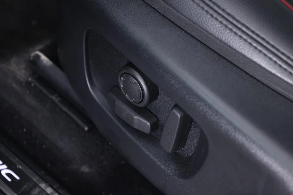 Land Rover Discovery Sport – foto 11