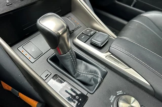 Lexus IS – thumbnail 30
