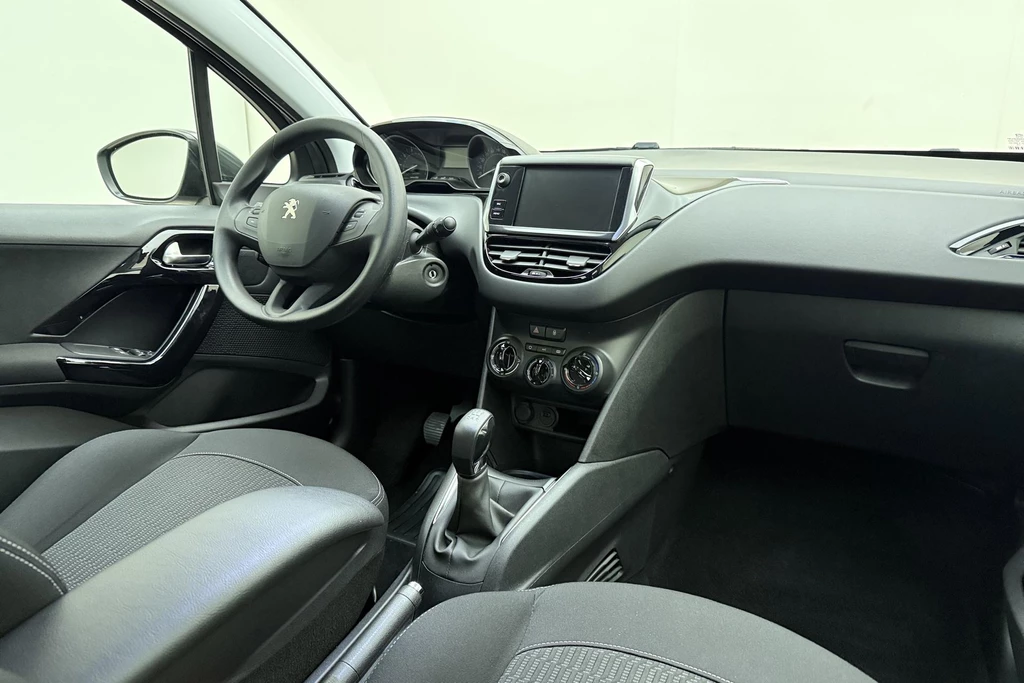 Peugeot 208 – foto 13