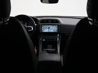 Jaguar F-PACE – thumbnail 28