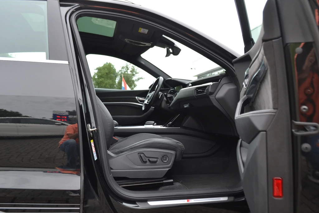 Audi e-tron – foto 13