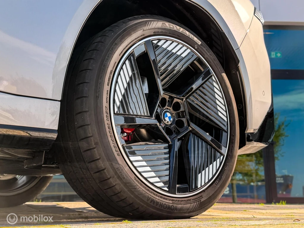 BMW iX3 – foto 9