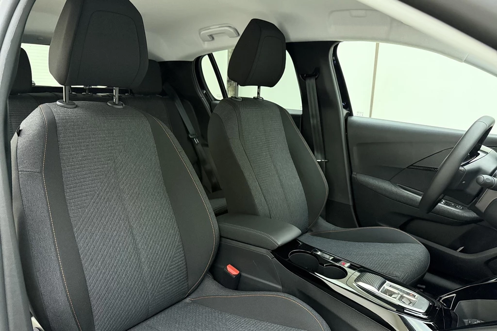 Peugeot 208 – foto 13