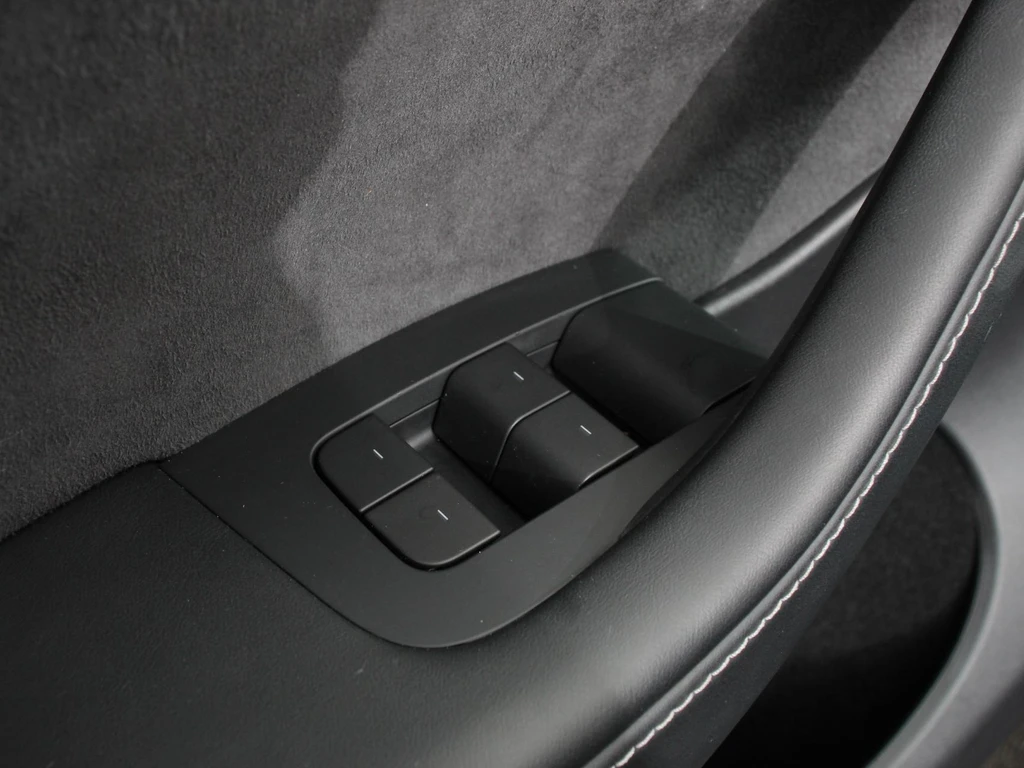 Tesla Model Y – foto 30