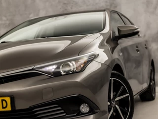 Toyota Auris – thumbnail 2