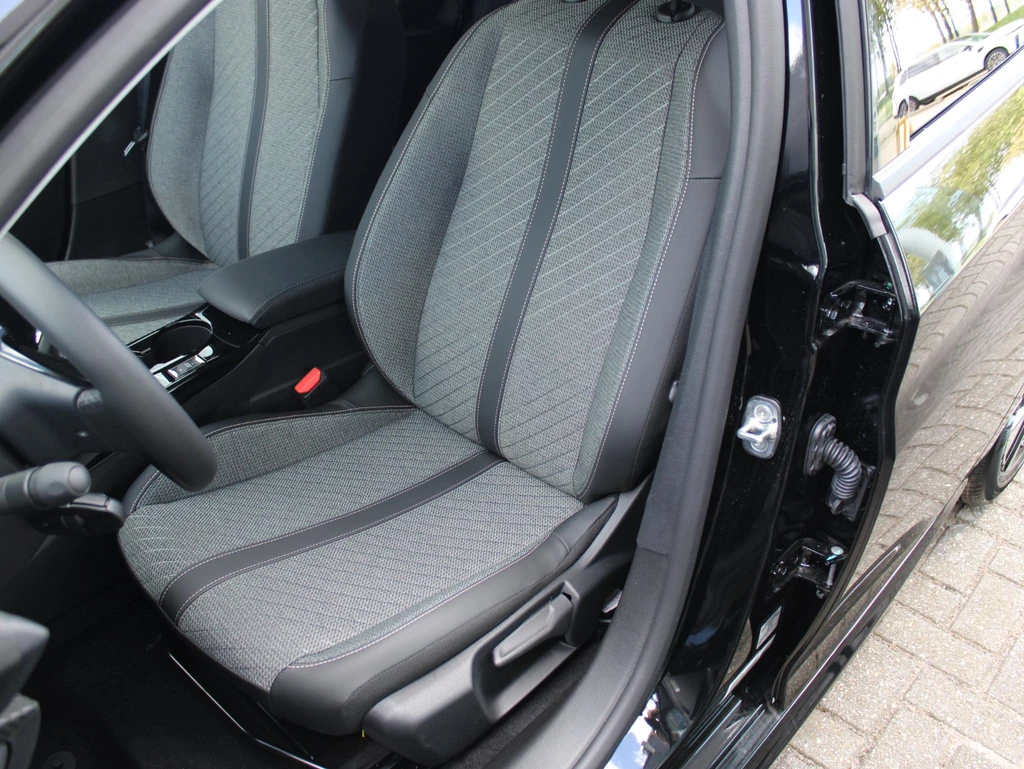 Peugeot 208 – foto 10