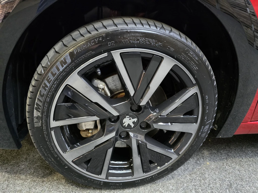Peugeot e-208 – foto 10